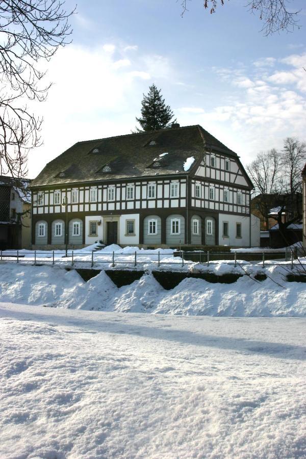 Komfort-Ferienwohnung "Zur Schmiedebruecke" Grossschonau Bagian luar foto