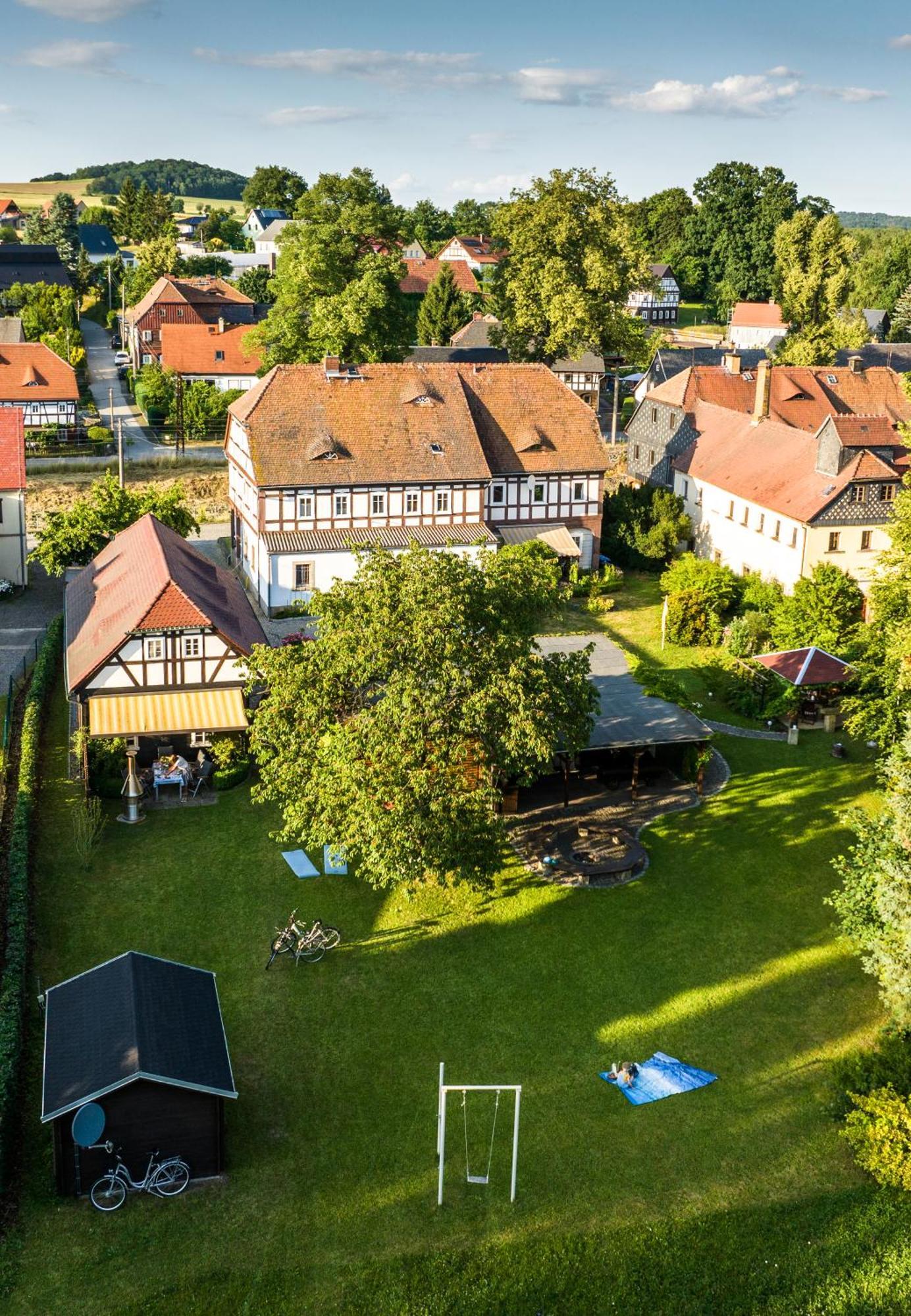 Komfort-Ferienwohnung "Zur Schmiedebruecke" Grossschonau Bagian luar foto